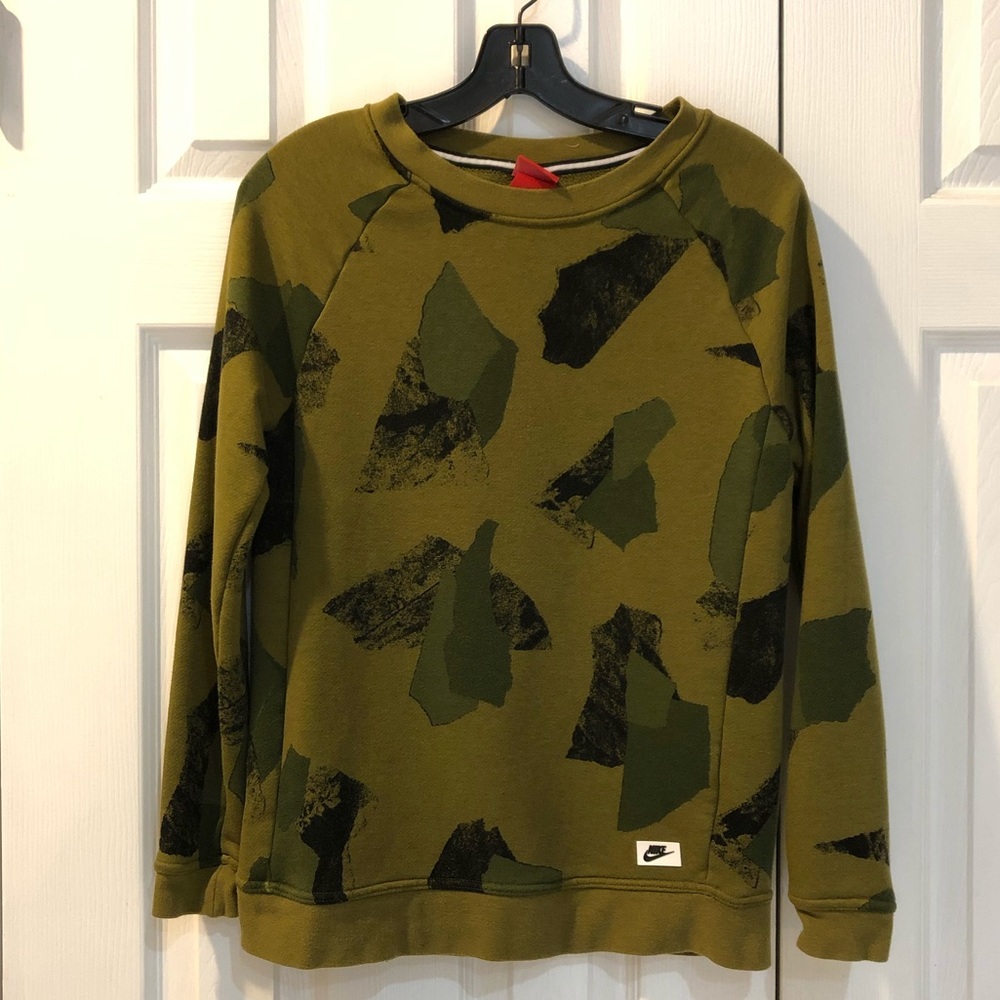 Nike sweatshirt